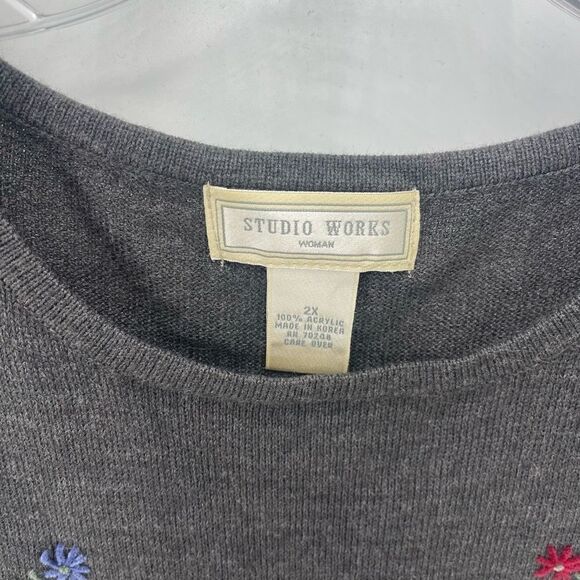 Studio Works Womens Tank Shirt Top Multicolor Floral Embroidered Acrylic Gray 2X - Picture 10 of 10